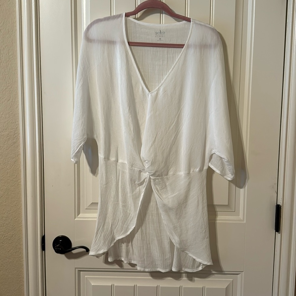 New York & Co Soho sheer white blouse